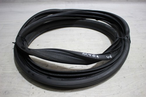 Door seal front right - , opel